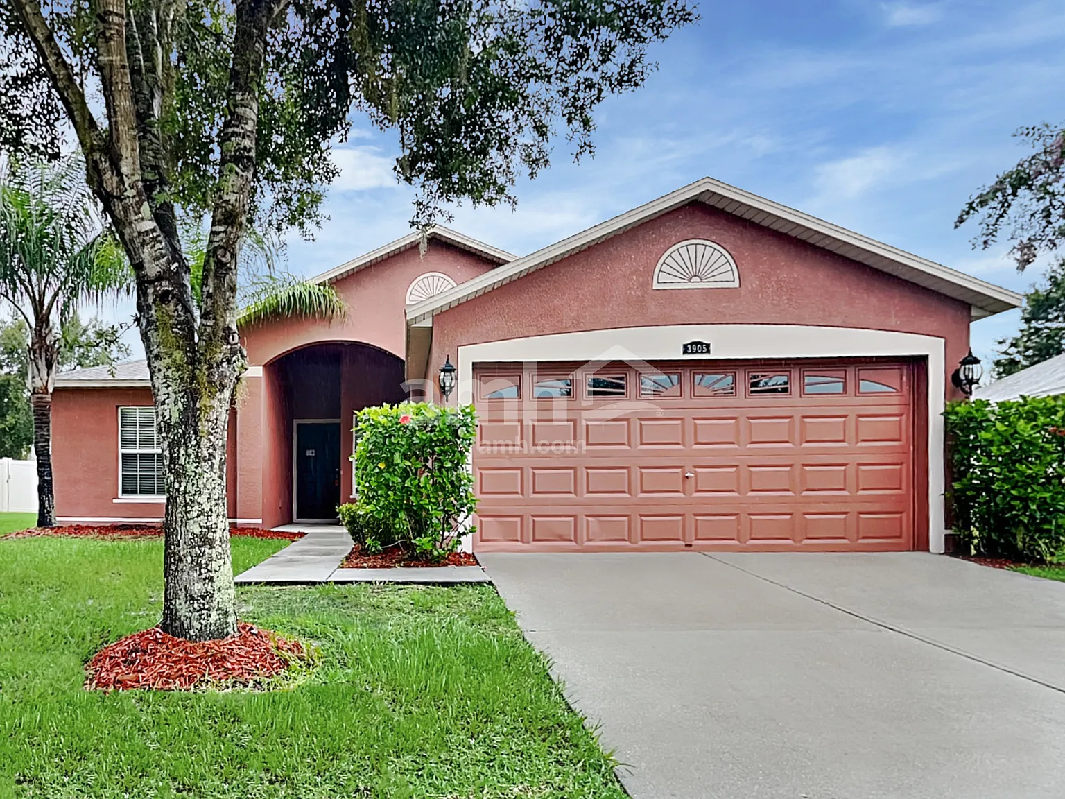 4 bed, 2.0 bath, 1574 sqft, $2,225 — Photo 1