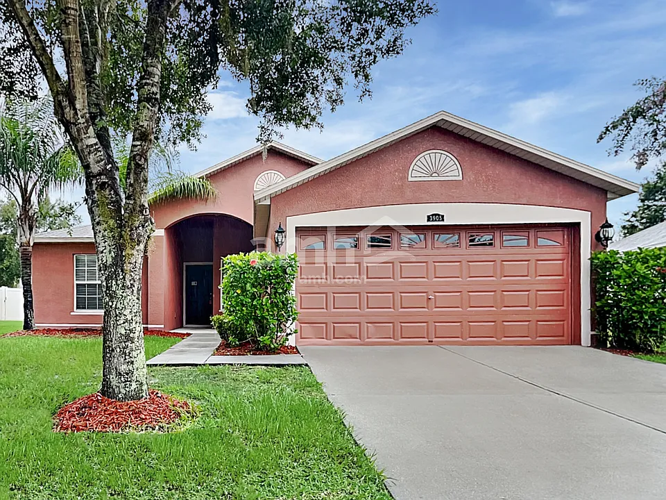 3905 Constantine Loop