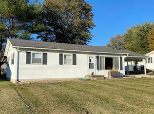 207 High St, Loogootee, IN 47553