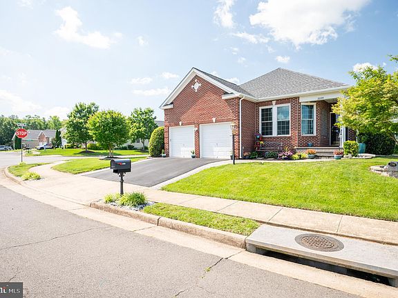 2nd image of 3599 Sutherland Ct