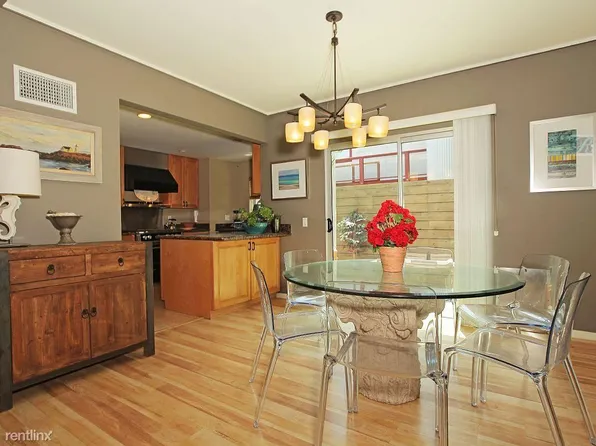 2412 Pacific Ave, Venice, CA 90291