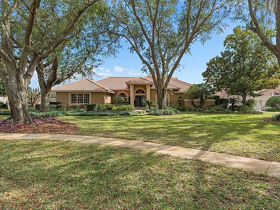 5th image of 2241 Lake Crescent Ct