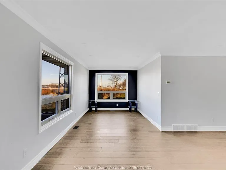 142 1st St — Photo 9