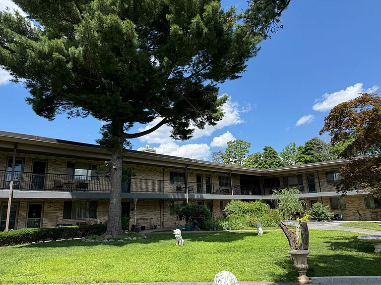 AMBASSADOR PROVIDENCE — Photo 12