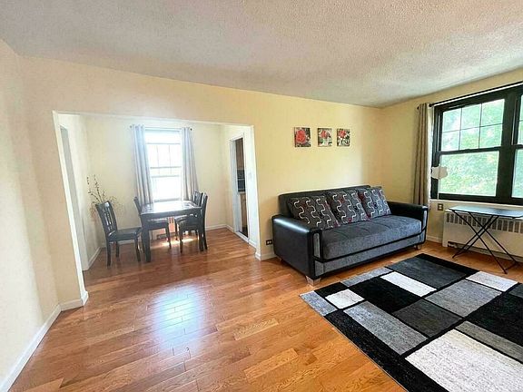 4th image of 70-55 Park Ln #2