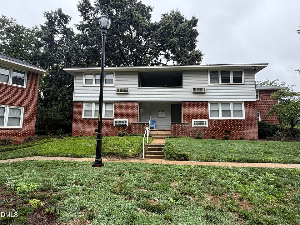 1st image of 633 Daniels St APT C