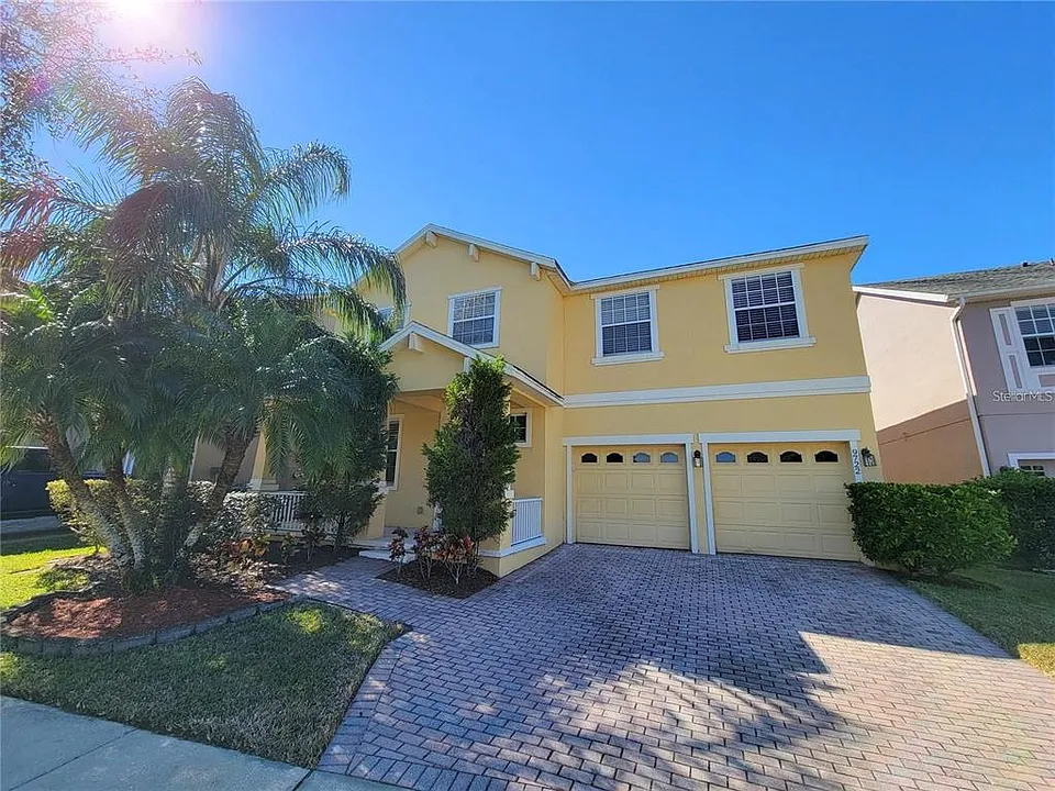 9722 Moss Rose Way