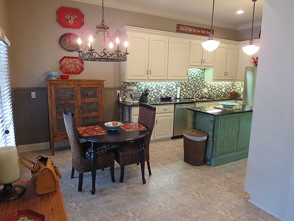 4th image of 9905 Sandalwood Dr