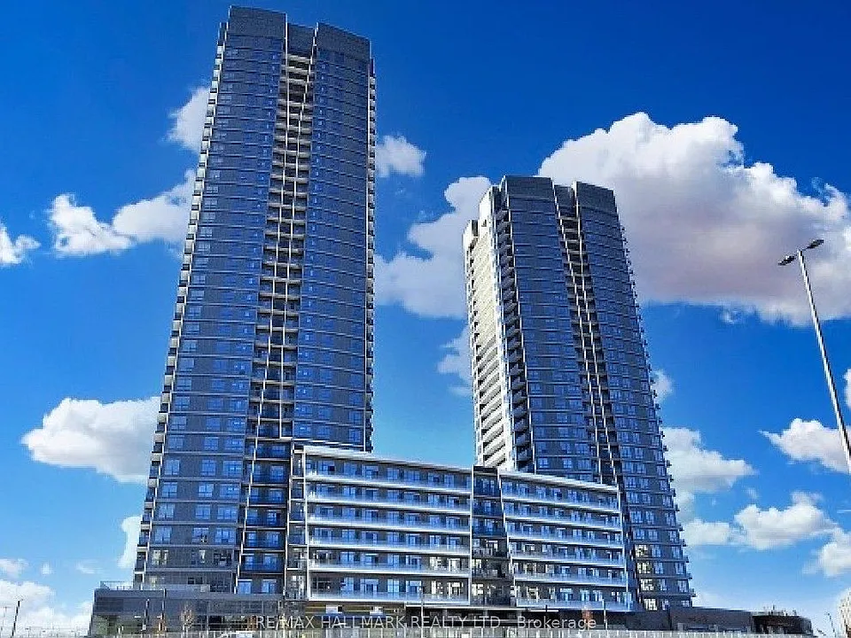 30 Upper Mall Way #2909