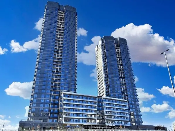 30 Upper Mall Way, Vaughan, ON