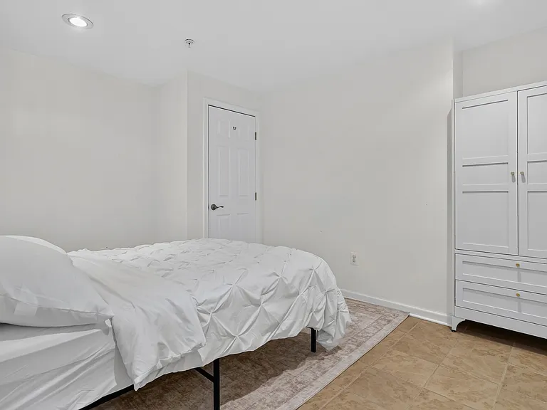 3430 Wood Creek Dr — Photo 12