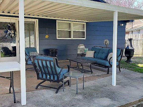 5th image of 948 Lorine Ln