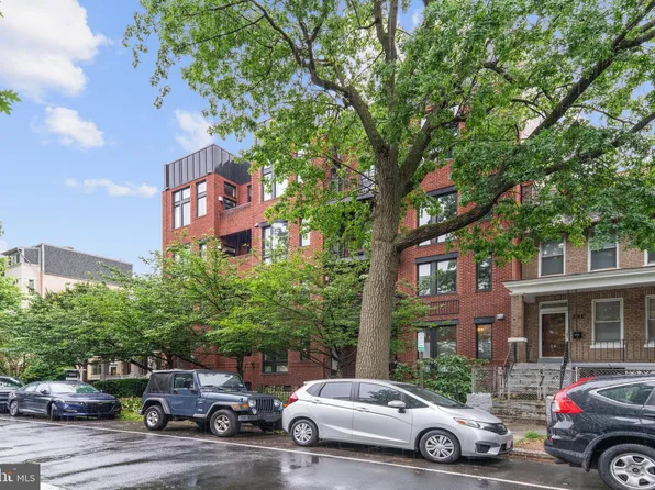 245 15th St SE APT 204, Washington, DC 20003