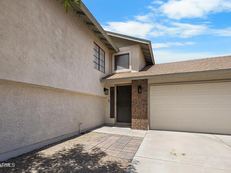 1143 N Ironwood Ct — Photo 3