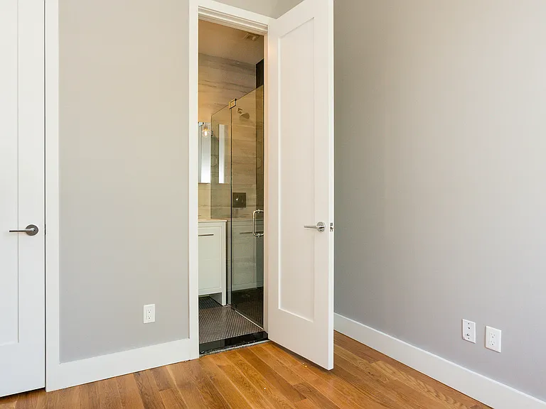 240 Boerum St #3 — Photo 12