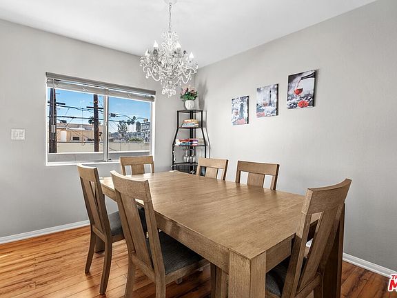 4th image of 4358 Mammoth Ave APT 14