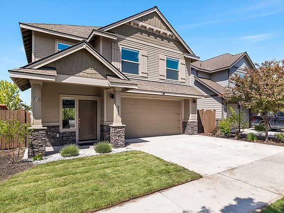 2nd image of 3120 NE Marea Dr