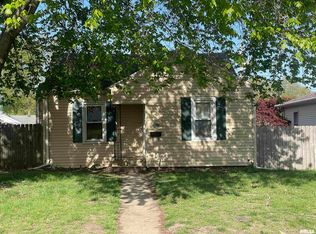 1205 Black St, Pekin, IL 61554