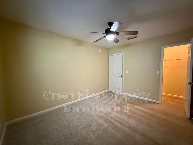 8716 Canopy Oaks Dr — Photo 37
