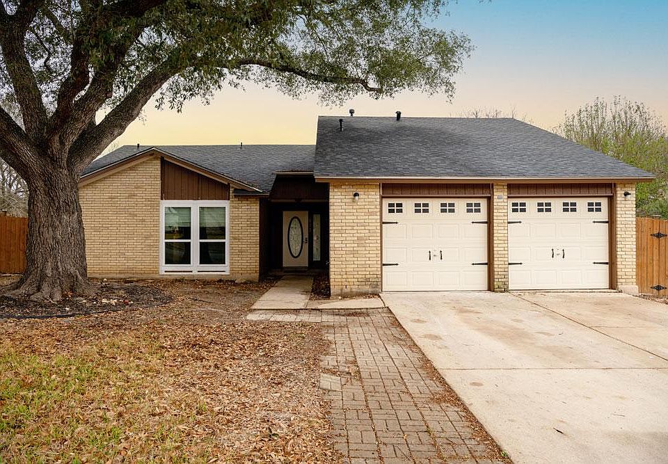 1st image of 833 Garden Meadow Dr
