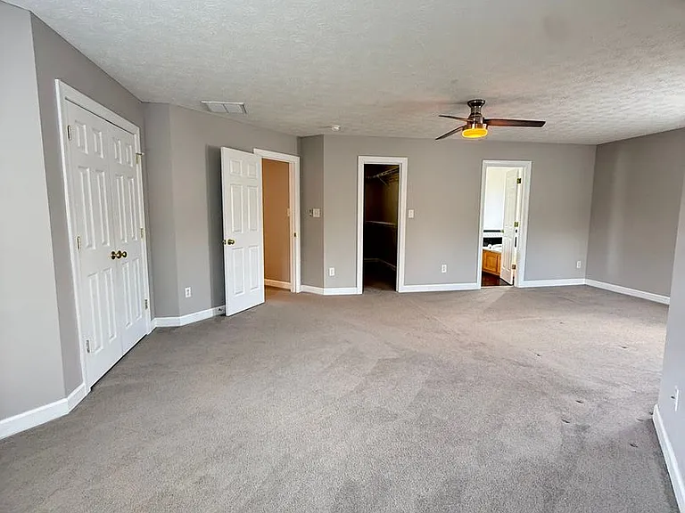 115 Sheldon Ct — Photo 18