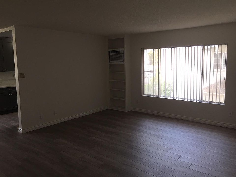 Living Room from entrance