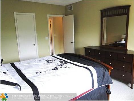 5th image of 5720 NE 22nd Way APT 424