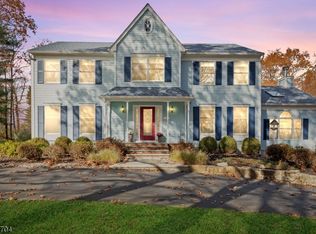 752 Backhus Estate Rd, Glen Gardner, NJ 08826