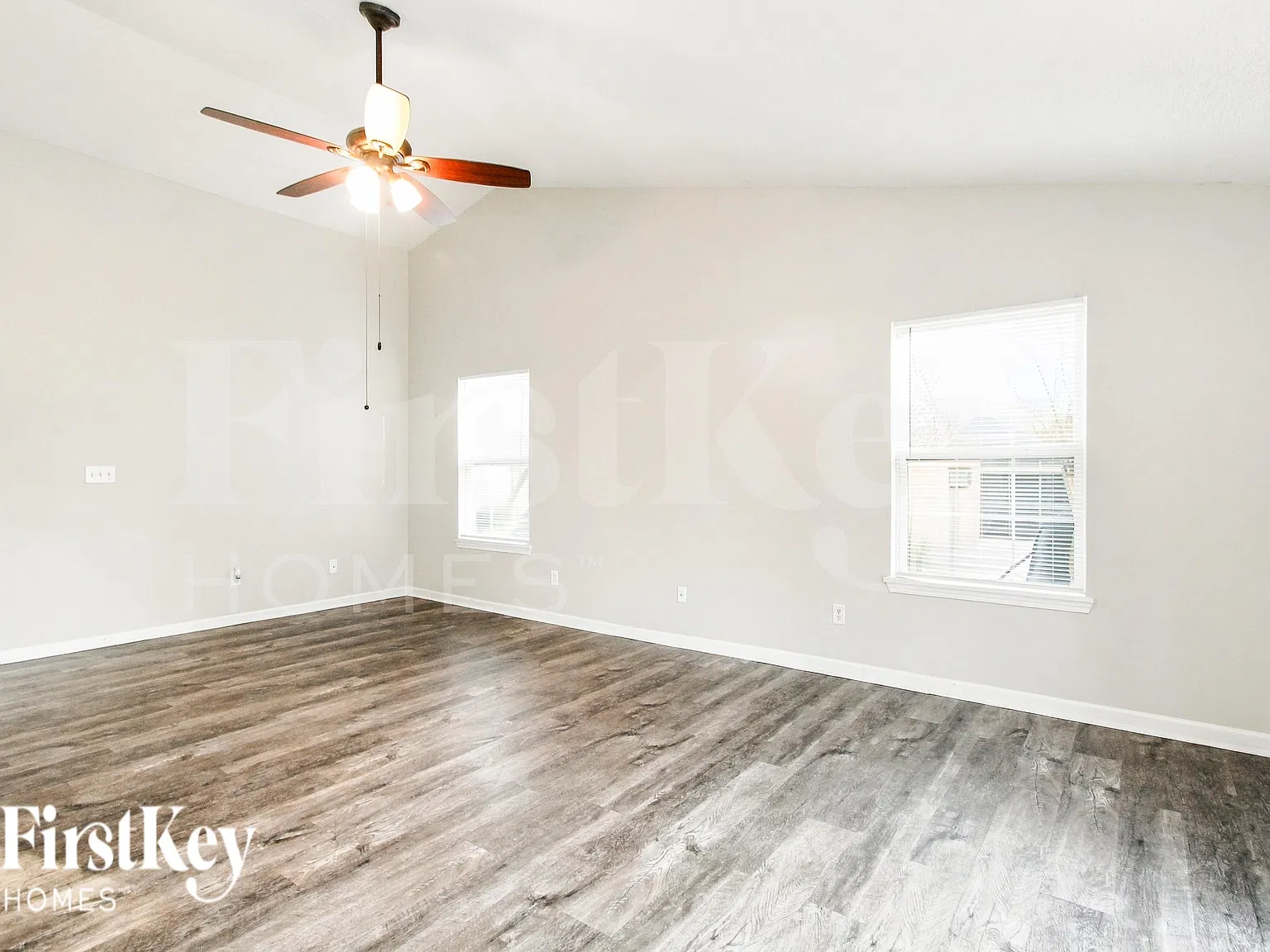 3 bed, 2.0 bath, 1874 sqft, $1,720 — Photo 4