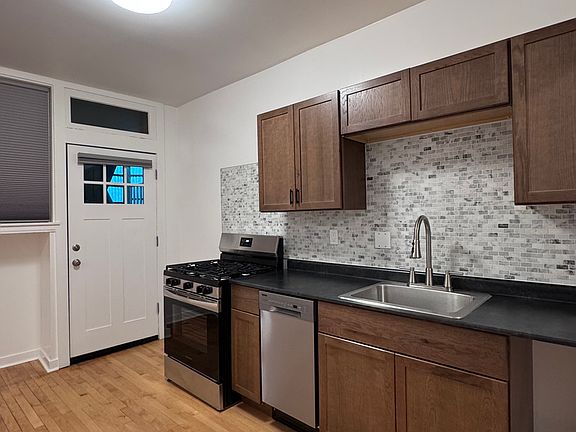 5th image of 4752 N Virginia Ave APT 1S