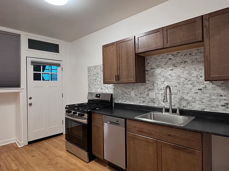 4752 N Virginia Ave #1S — Photo 5