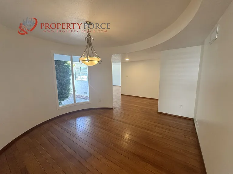 936 Constitution Dr — Photo 7