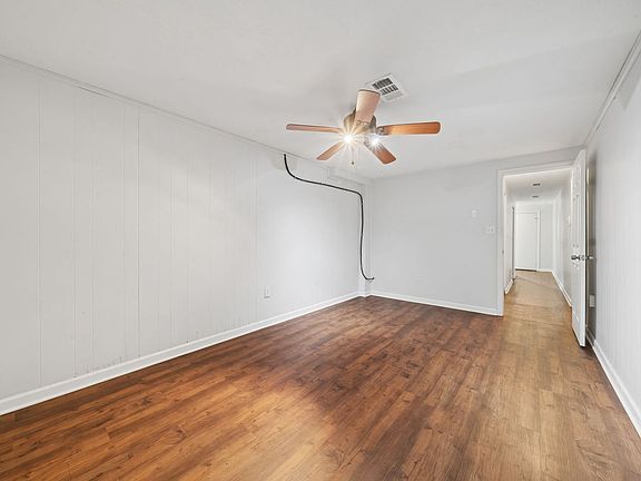 4th image of 2785 Bingham Dr