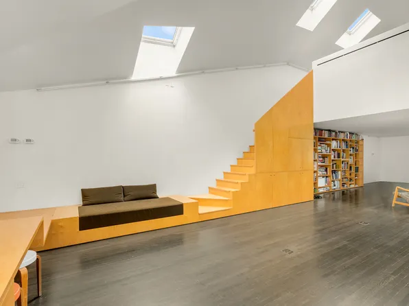 208 Vanderbilt Avenue image 14 of 14