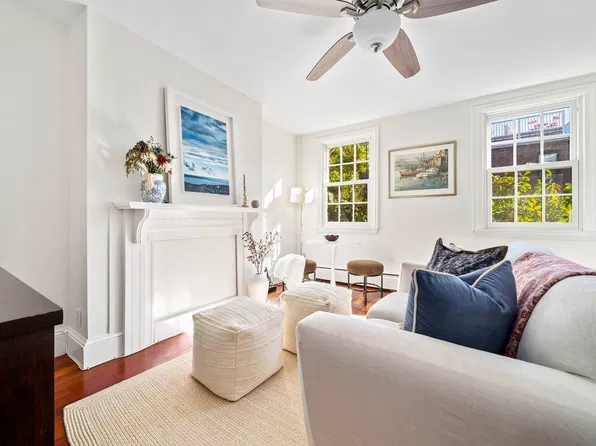39 Lawrence St #24, Boston, MA 02116