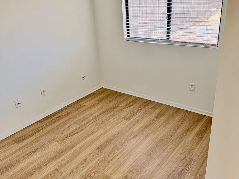 10026 Ashdale Ln — Photo 8