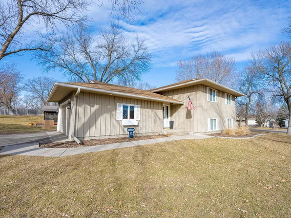 12191 Mississippi Dr N, Champlin, MN 55316