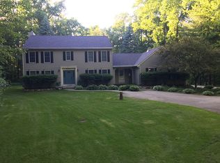 9037 Blueberry Hill Ct, Howell, MI 48843