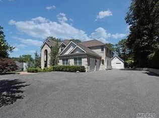 137 Middleville Rd, Northport, NY 11768