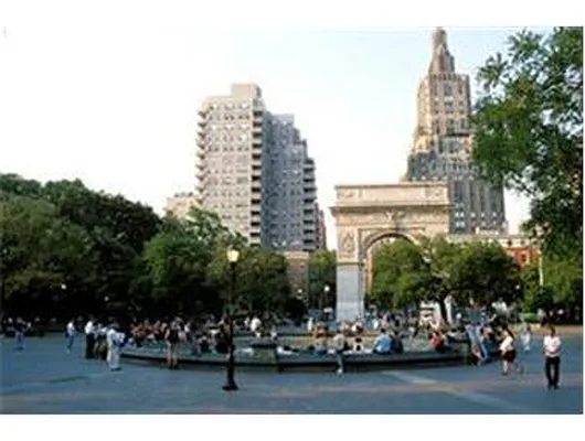 Rented by Douglas Elliman | media 17