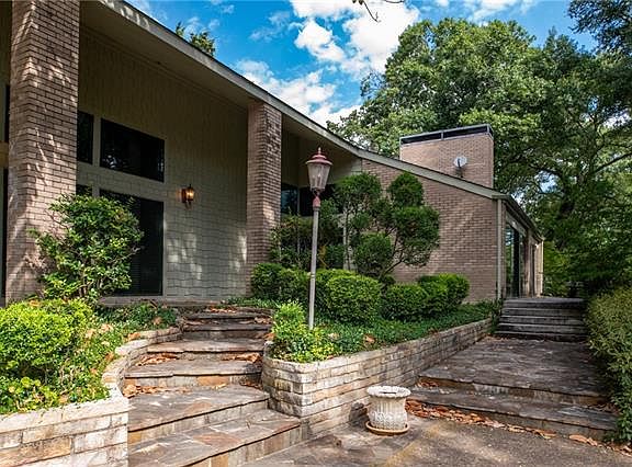 5th image of 1707 Creekhaven Dr