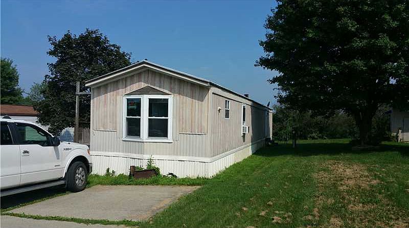 1st image of 104 Oak Dr