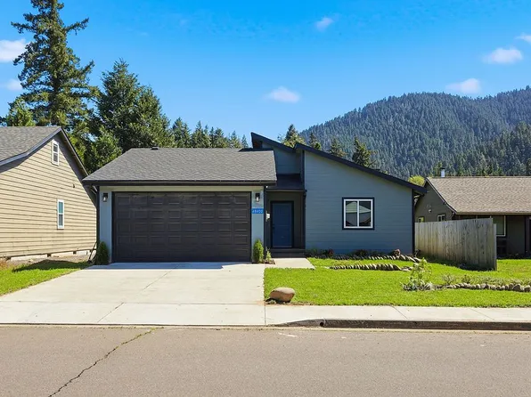 48400 Roaring Rapids Way, Oakridge, OR 97463