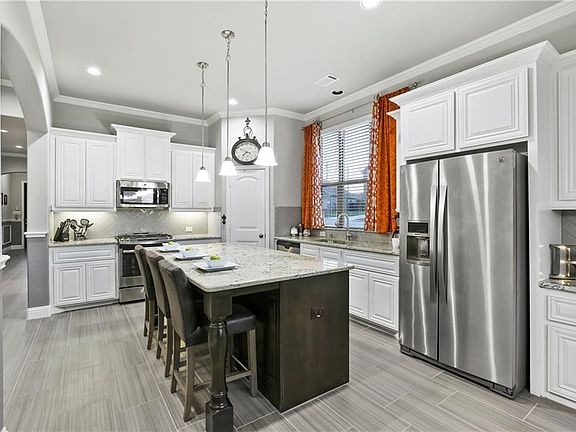 3rd image of 3001 Misty Pines Dr