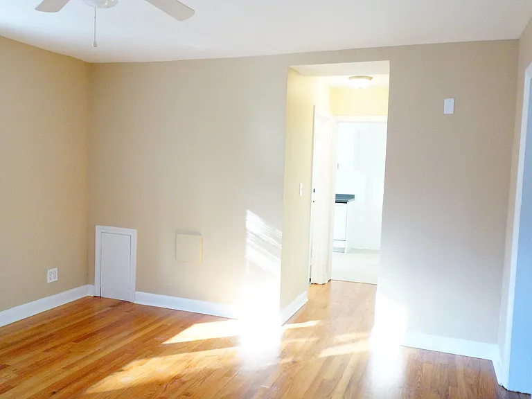 8520 Greenwood Ave — Photo 22