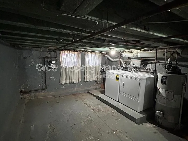 2441 S Philip St — Photo 20