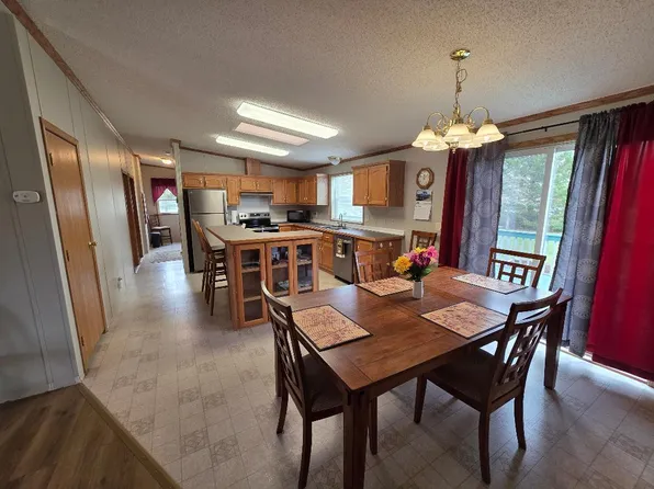 908 Trailview St, Bovey, MN 55709