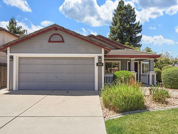 4th image of 2109 Bluejay Way