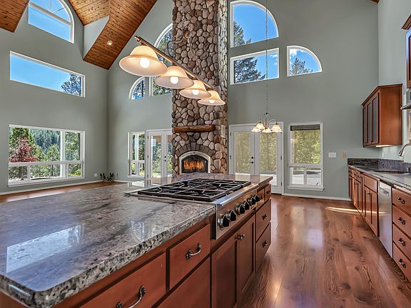 4th image of 211 Strope Creek Rd