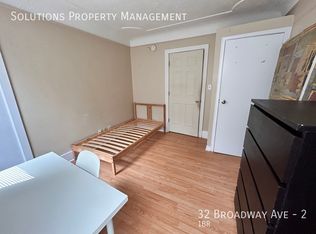 32 Broadway Ave #2, Hamilton, ON L8S2V7